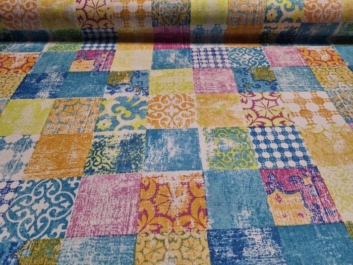 Színes kockás<br>letörölhető textil terítő