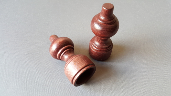 28mm FILIGRANO végzáró, mahagóni, 2 b/cs