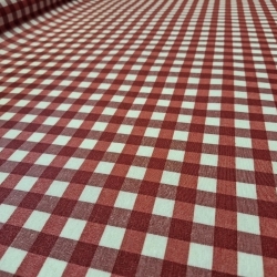 Piros-fehér kockás (1x1cm)letörölhető textil terítő - 3. termékkép